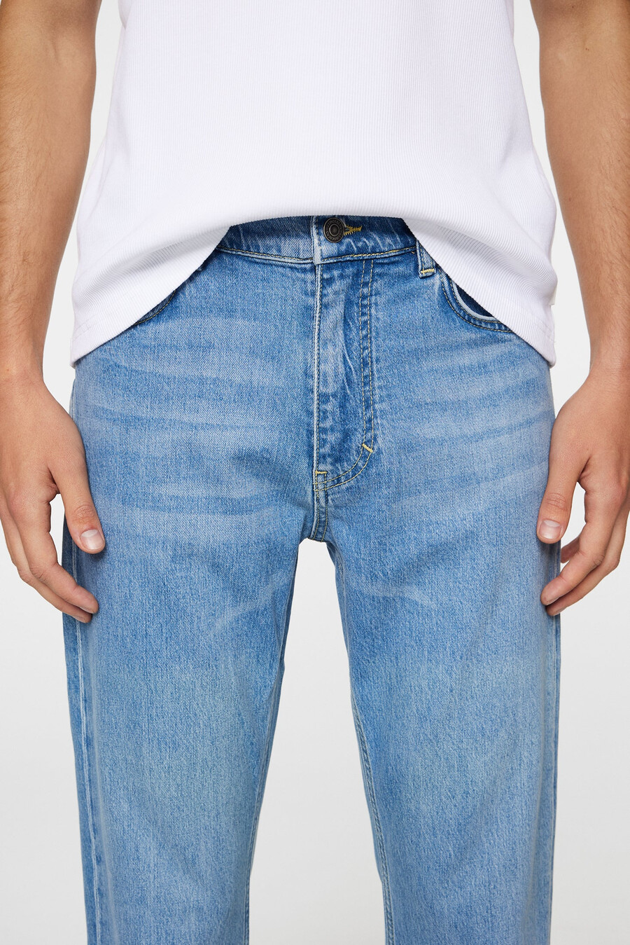 calça jeans slim jax com lavagem clara