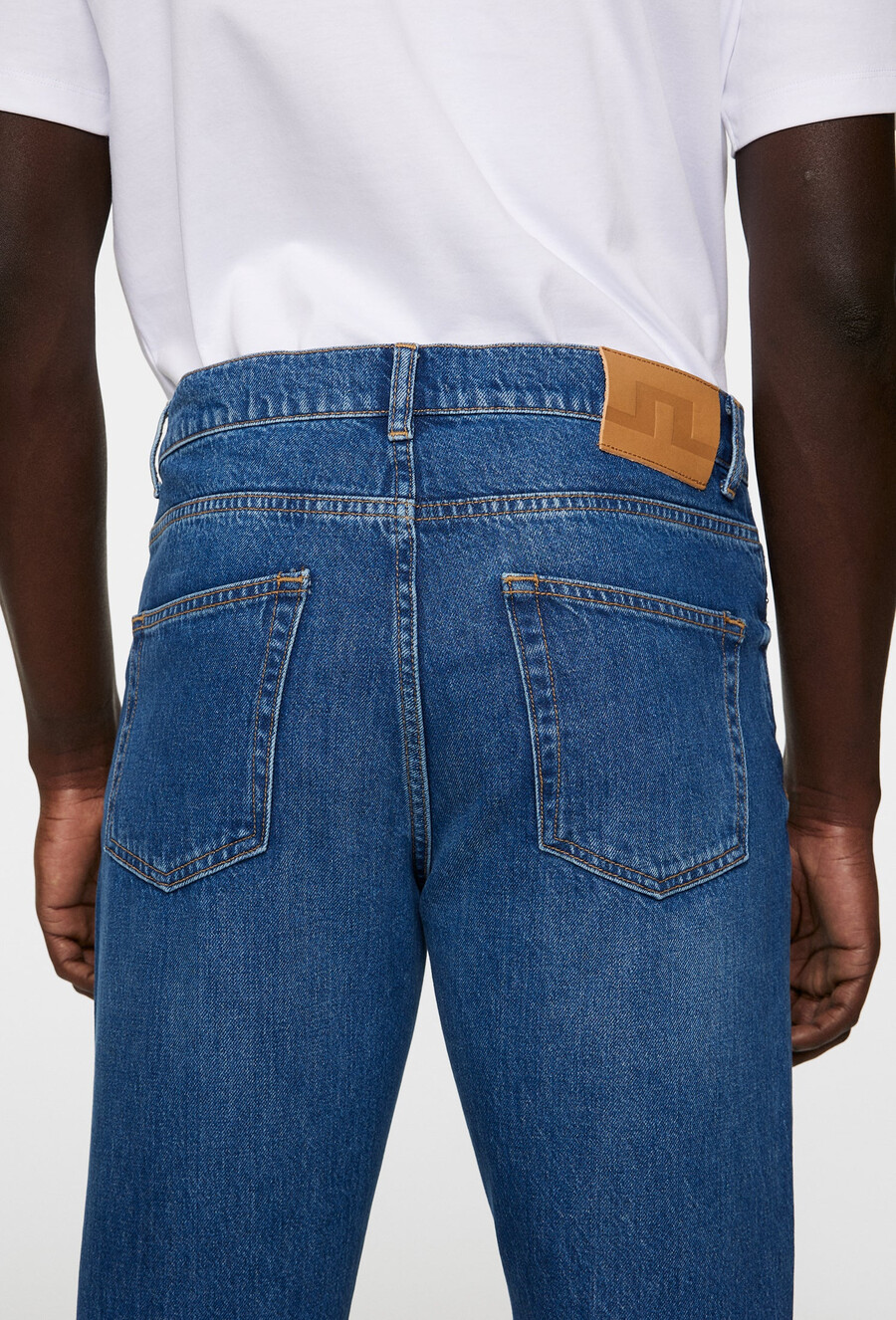 calça jeans cody mid wash regular