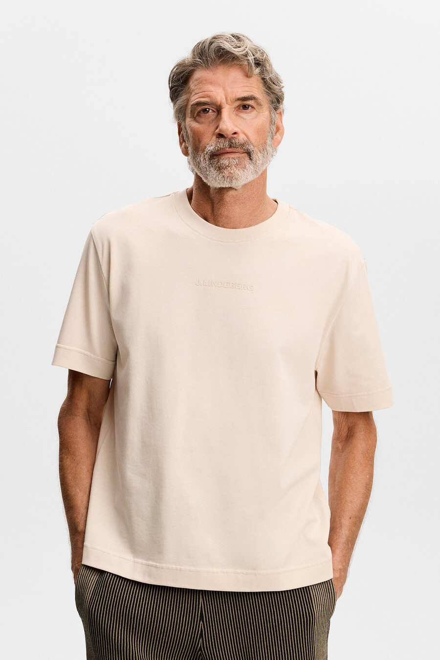 camiseta com o logotipo da hale heavy