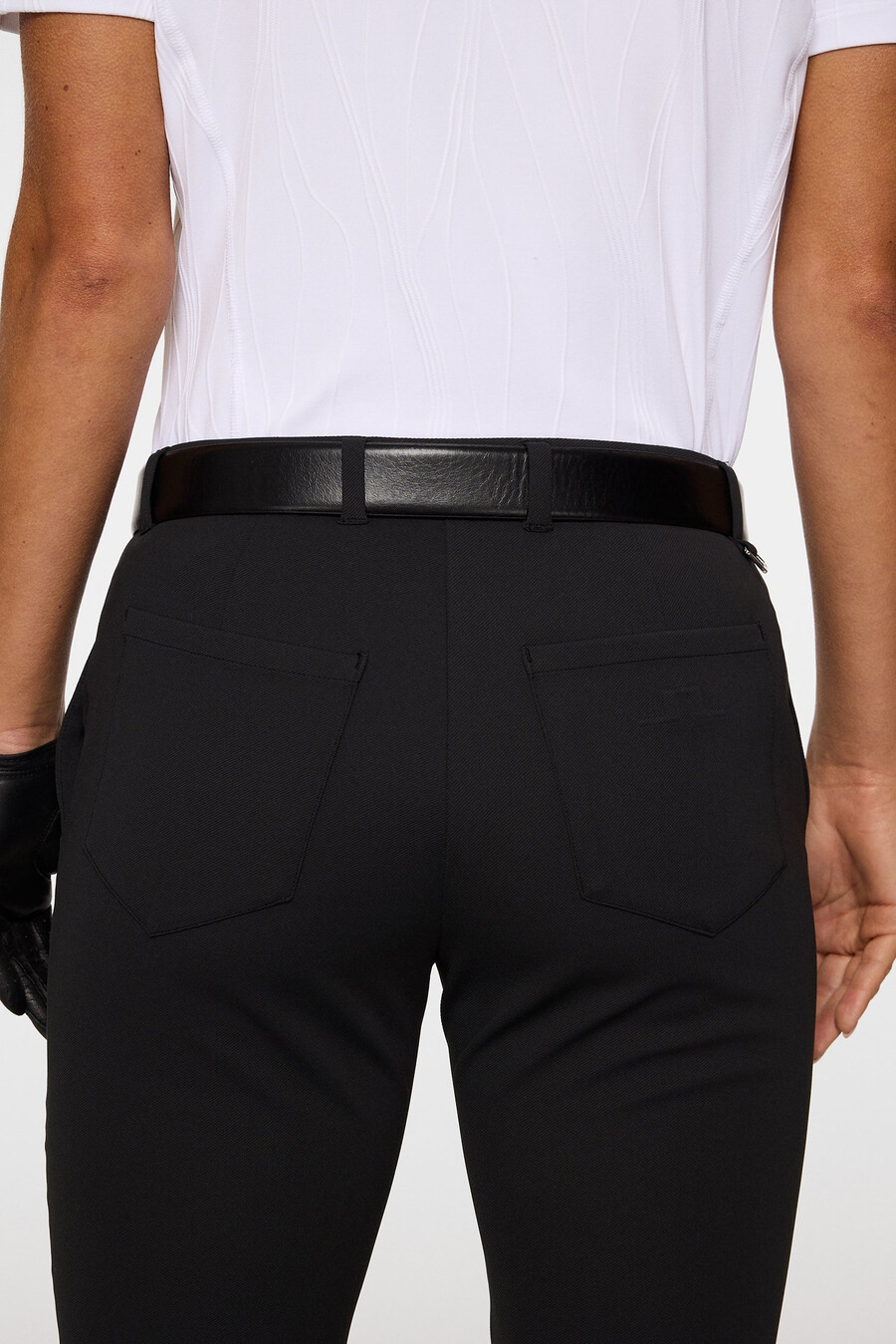calça boca de sino